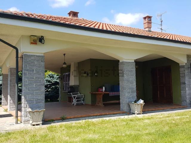 Casa in vendita a Alice Castello, Vercelli