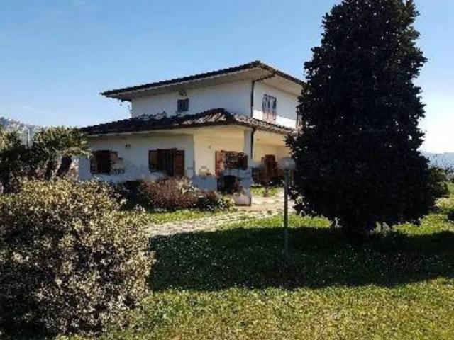 Casa in vendita a Sermoneta, Lazio