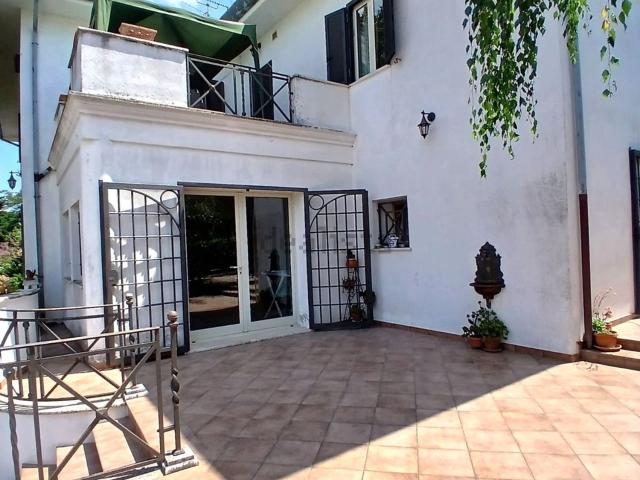 Casa in vendita a Velletri, Roma Capitale