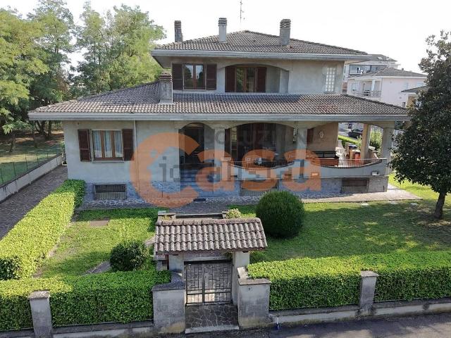 Casa in vendita a Veggioletta, Piacenza