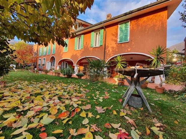 Casa in vendita a Dernago, Nave