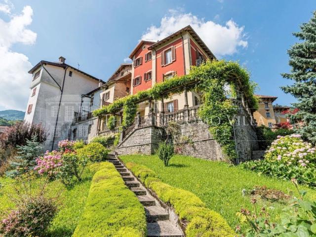 Casa in vendita a Schignano, Lombardia