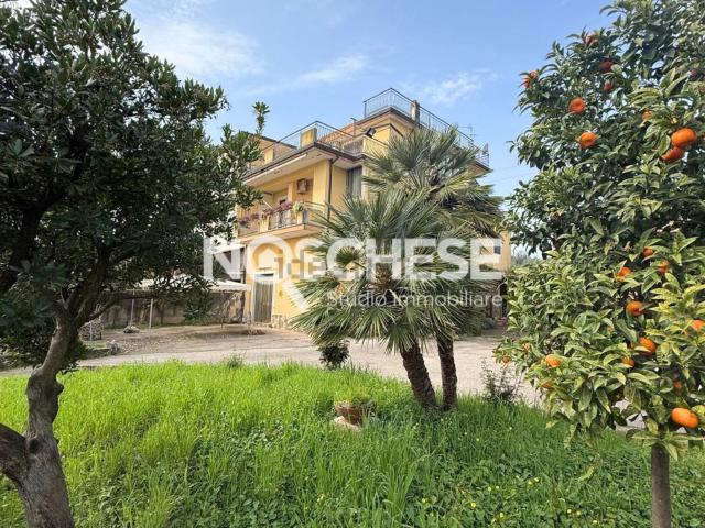 Casa in vendita a Salerno, Campania