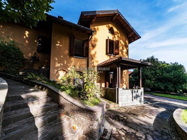 Casa in vendita a Alserio, Lombardia
