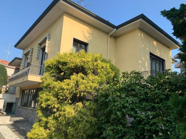 Casa in vendita a Gallarate, Lombardia