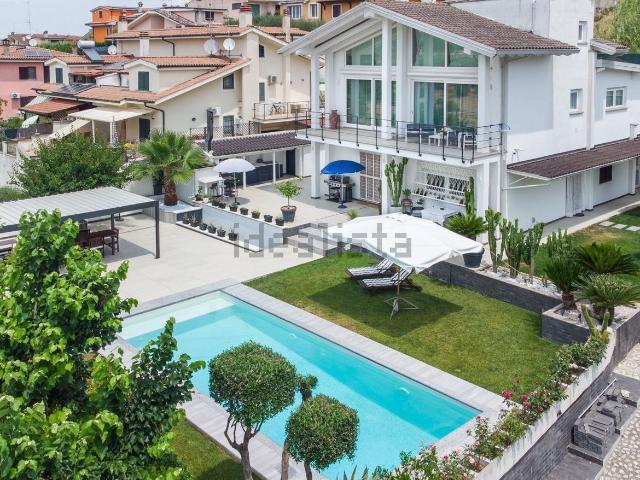 Casa in vendita a Guidonia Montecelio, Roma Capitale