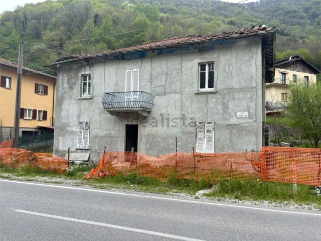 Casa in vendita a Lasnigo, Lombardia