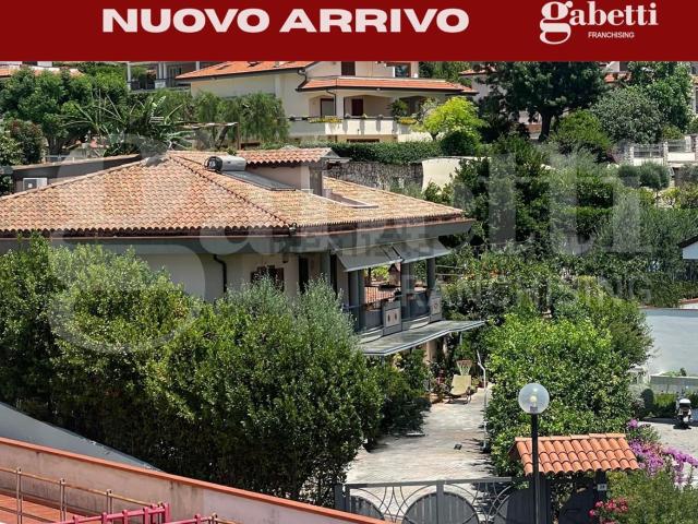 Casa in vendita a Formia, Lazio