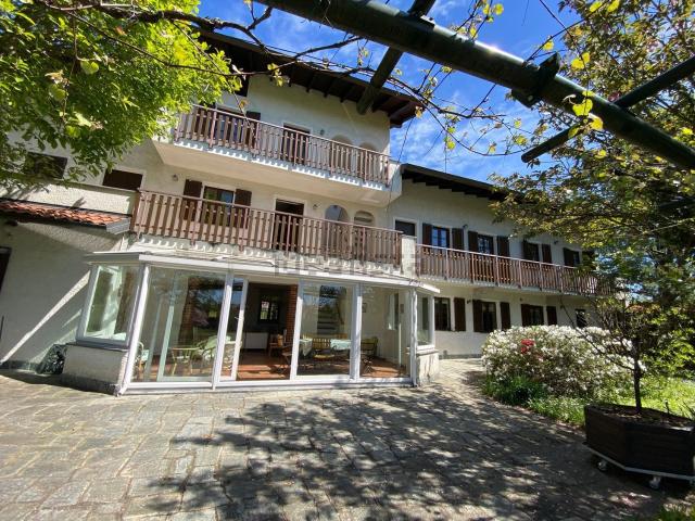 Casa in vendita a Agrate, Agrate Conturbia