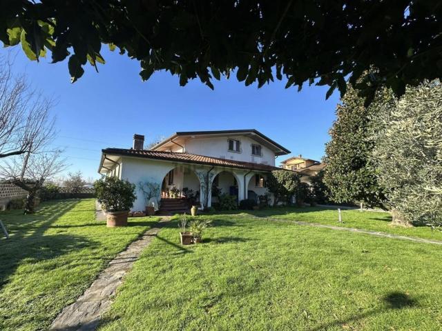 Casa in vendita a San Cristoforo, Marina Di Massa