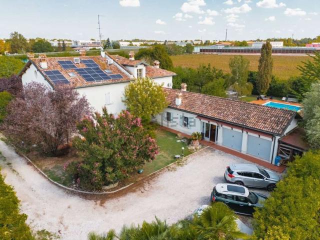 Casa in vendita a Unione delle Terre d'Argine, Carpi