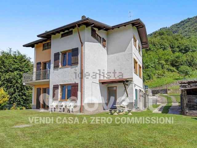 Casa in vendita a Sovere, Lombardia