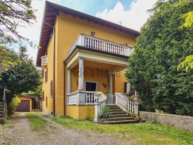 Casa in vendita a Eupilio, Lombardia