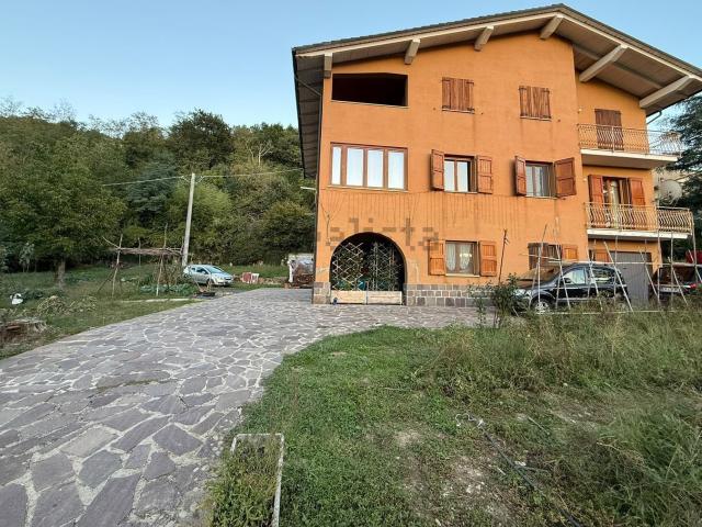 Casa in vendita a Ripoli (di sotto), San Benedetto Val di Sambro