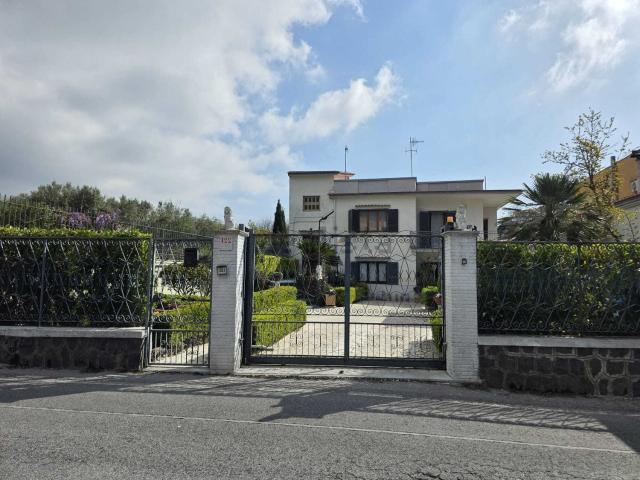 Casa in vendita a Boscotrecase, Campania