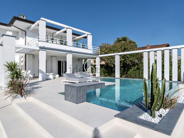 Casa in vendita a Padenghe Sul Garda, Brescia