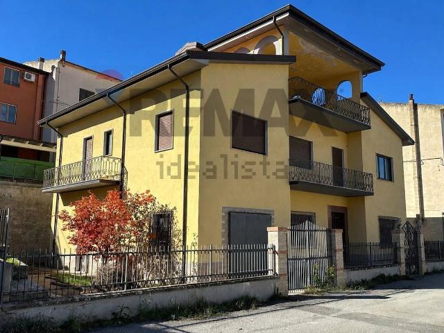 Casa in vendita a Altomonte, Cosenza
