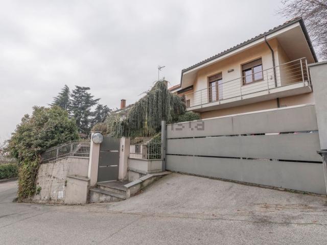 Casa in vendita a Revigliasco, Piemonte