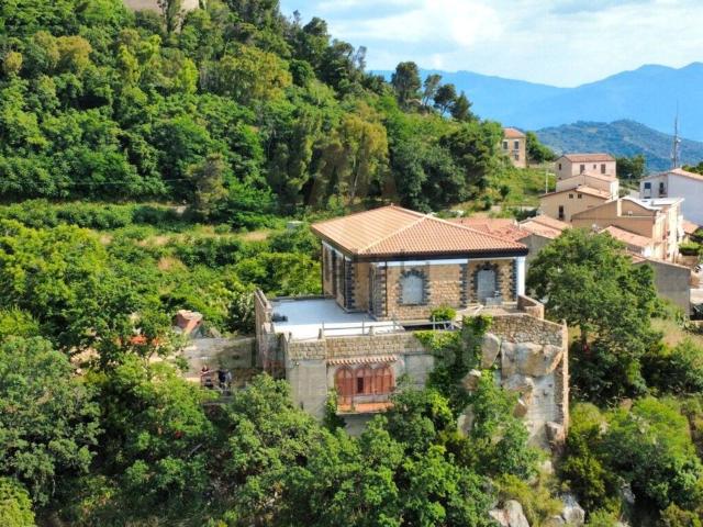 Casa in vendita a Pollina, Sicilia