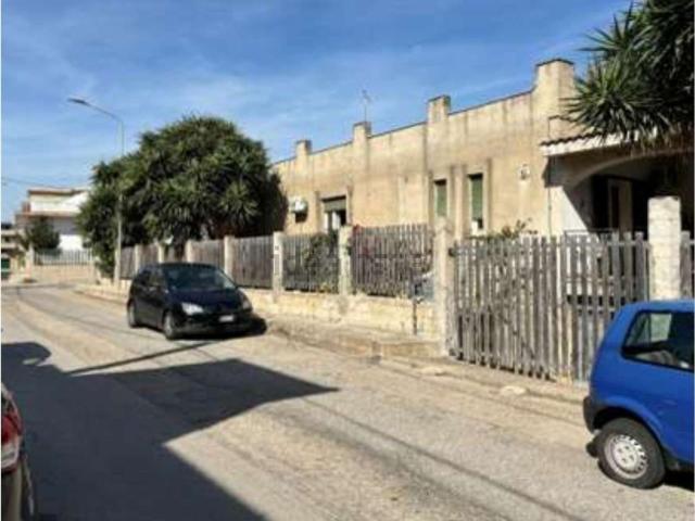 Casa in vendita a Sava, Taranto