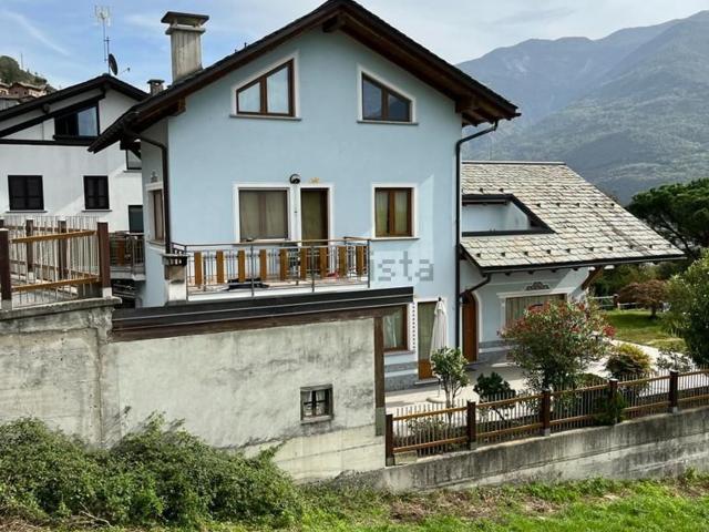 Casa in vendita a Castione Andevenno, Lombardia