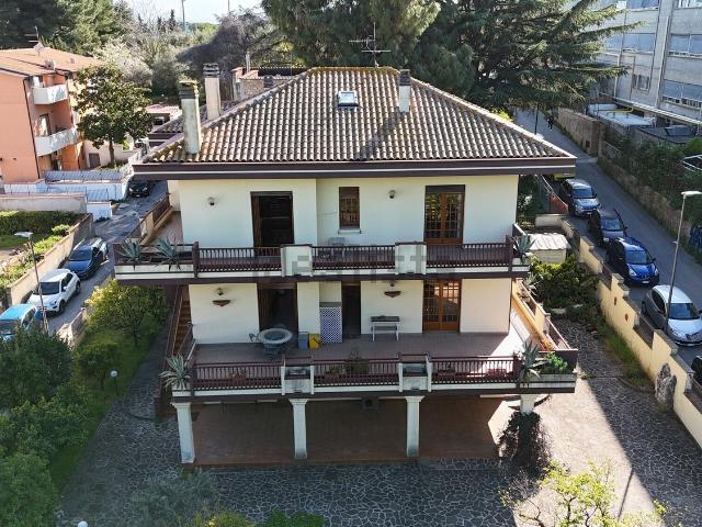 Casa in vendita a Pescara Colli, Pescara