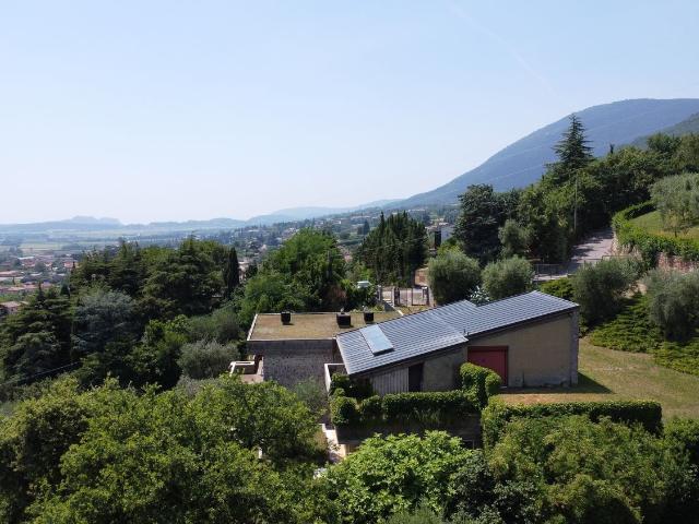 Casa in vendita a Caprino Veronese, Veneto