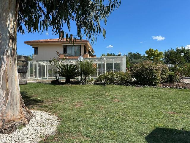 Casa in vendita a Montaquila, Molise
