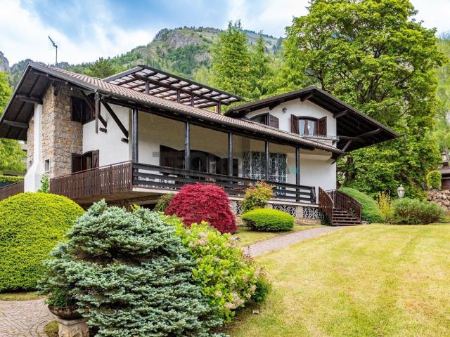 Casa in vendita a Dorga, Castione Della Presolana