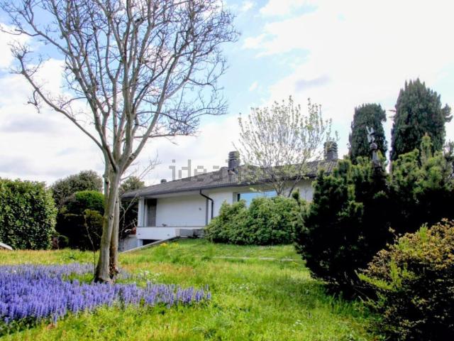 Casa in vendita a Bulgorello, Cadorago