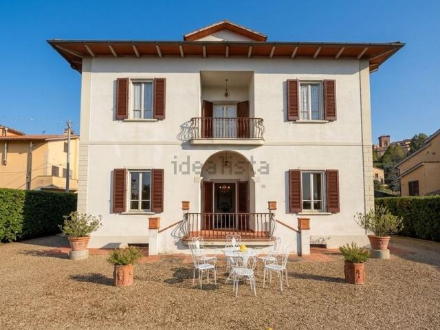 Casa in vendita a Palazzo Del Pero, Toscana