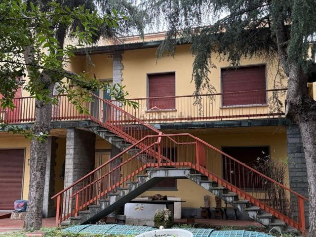 Casa in vendita a Prato, Toscana
