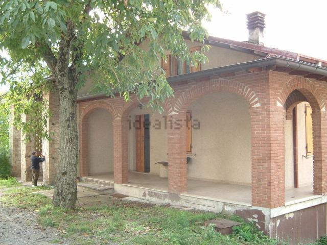 Casa in vendita a Appennino Reggiano, Re