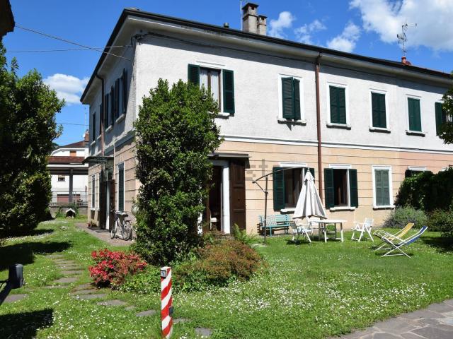 Casa in vendita a Cabiate, Lombardia