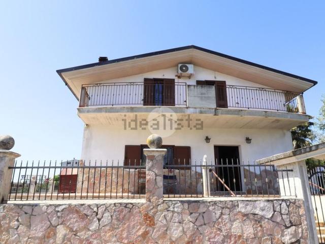 Casa in vendita a Città Sant'angelo, Abruzzo