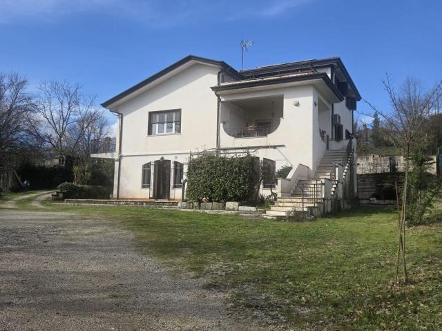 Casa in vendita a Ceccano, Lazio