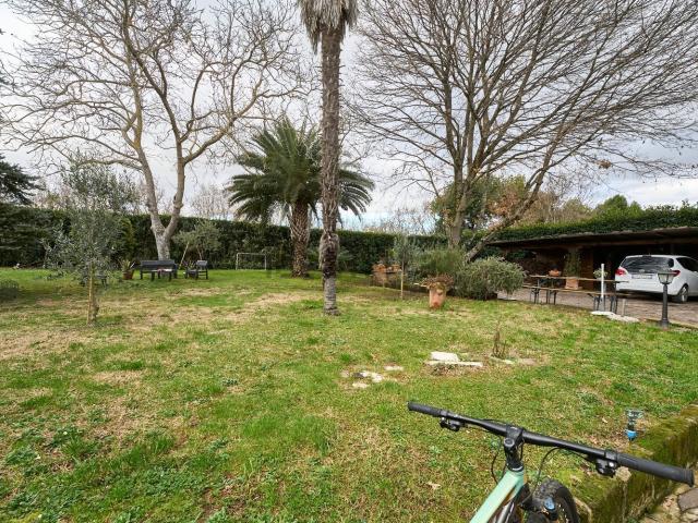Casa in vendita a Ronciglione, Lazio