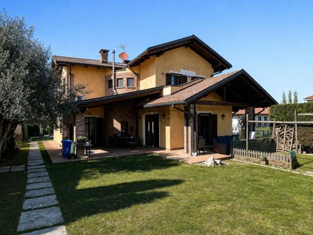 Casa in vendita a Roaschia, Piemonte