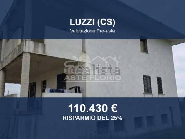 Casa in vendita a Luzzi, Cosenza