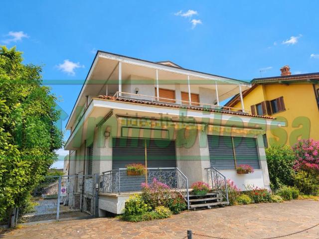 Casa in vendita a Pedrengo, Lombardia