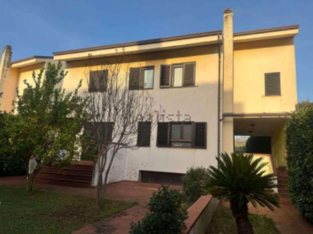 Casa in vendita a Calabria, Cosenza