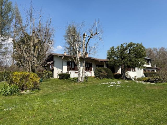 Casa in vendita a Cantù, Lombardia