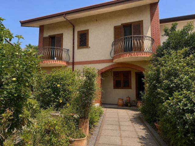 Casa in vendita a Sambuco, Viagrande