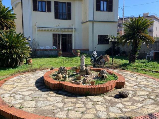 Casa in vendita a Spotorno, Liguria