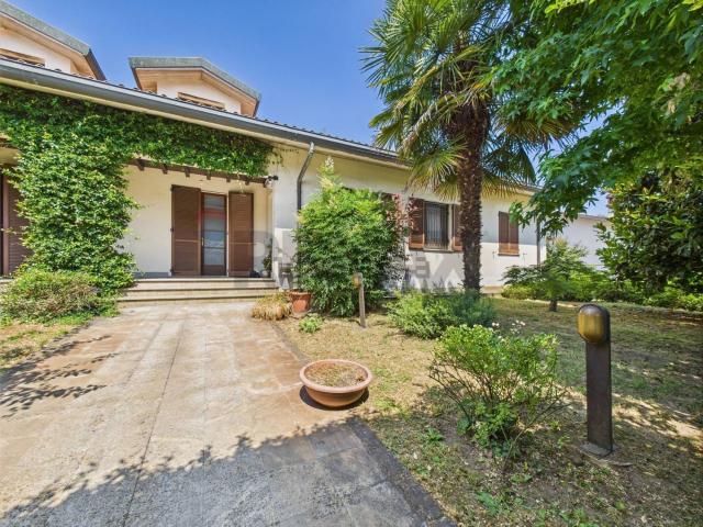 Casa in vendita a San Genesio Ed Uniti, Lombardia