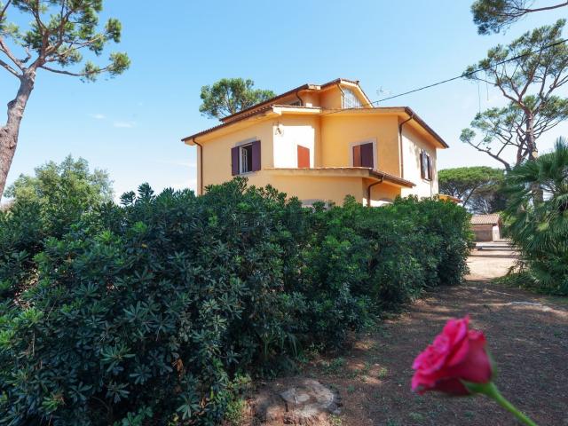 Casa in vendita a Monte Migliore, Roma Capitale