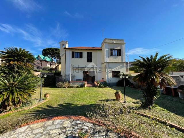 Casa in vendita a Spotorno, Liguria