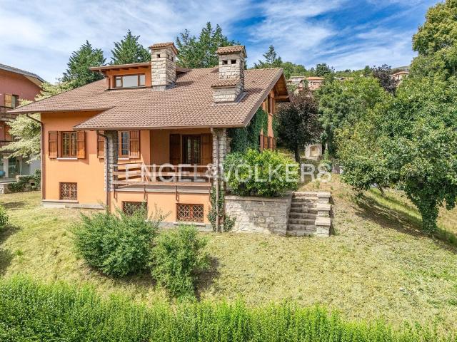 Casa in vendita a Rezzago, Como
