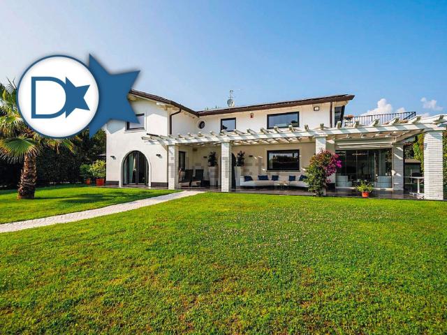 Casa in vendita a Tonfano, Toscana