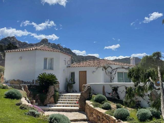 Casa in vendita a Alzachèna/Arzachena, Poltu Quatu